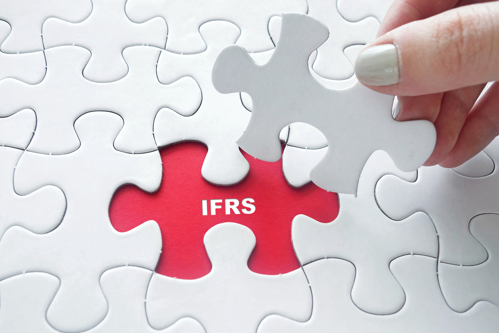 IFRS 16 Cheat Sheet by House of Control